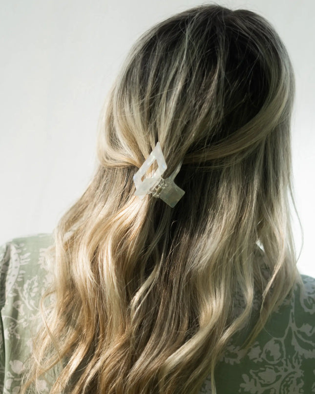 ELLA HAIRCLIP-1