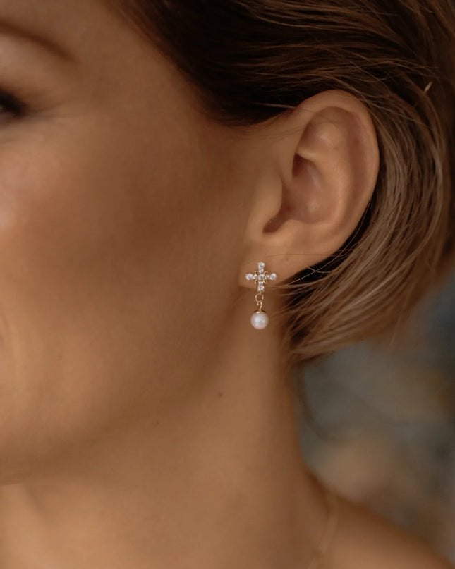 LANAI STUDS-1